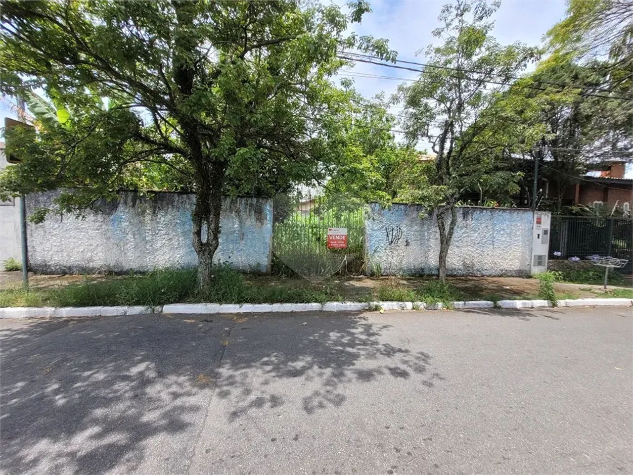 Terreno à venda em Interlagos - SP