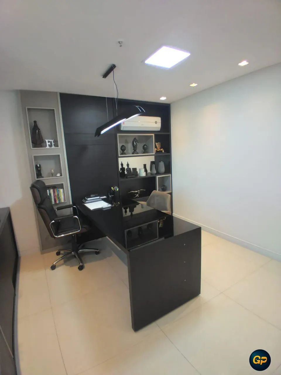 Sala Comercial Mobiliada 30m² Bairro São João Aluguel Edifício Multiplace REF: 2701 - Foto 2