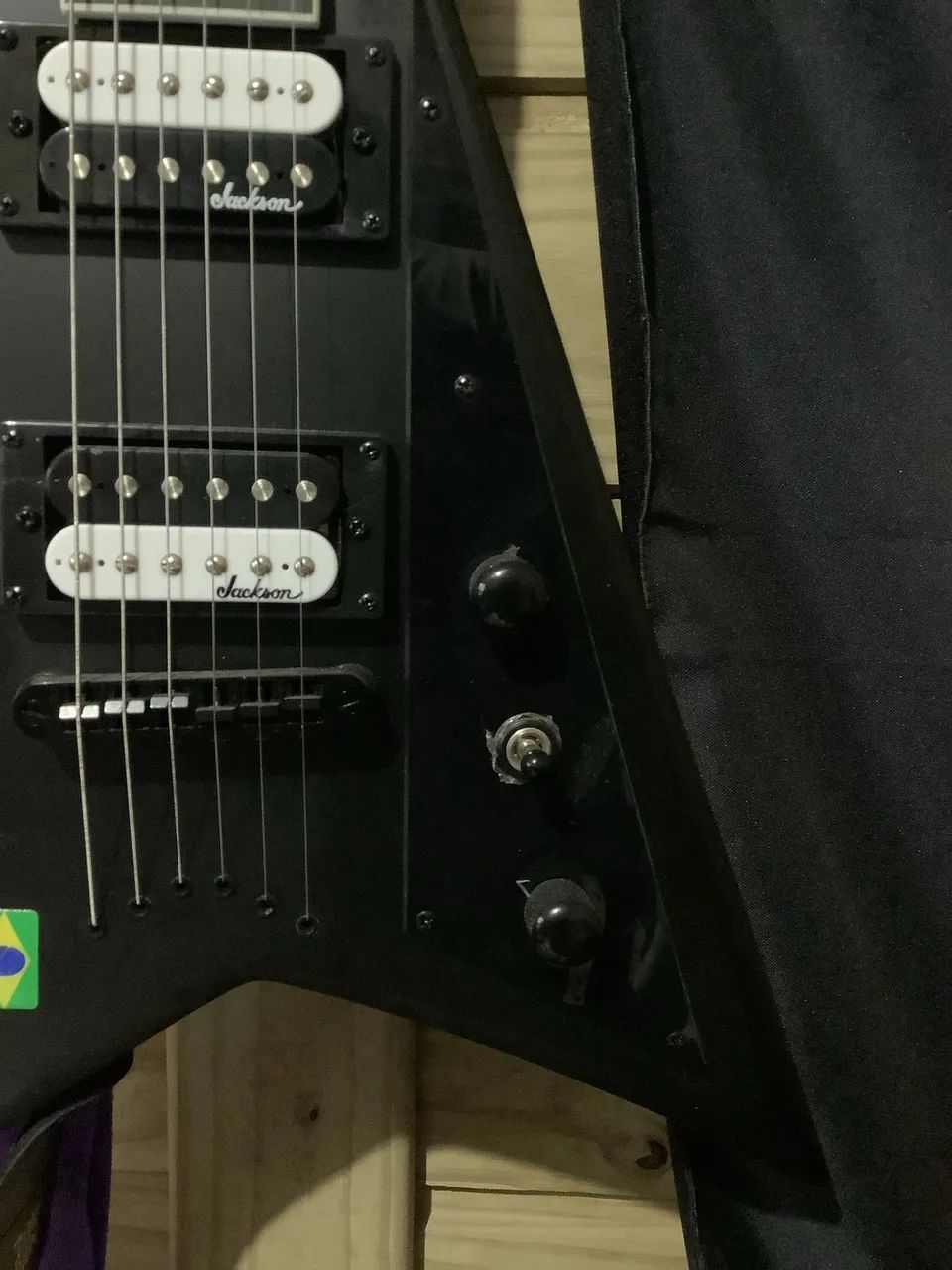 Guitarra Jackson Flying V - Foto 4