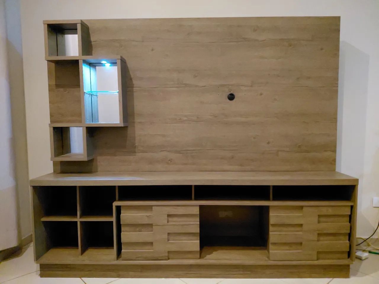 Estante com painel para TV de 60 polegadas  - Foto 4