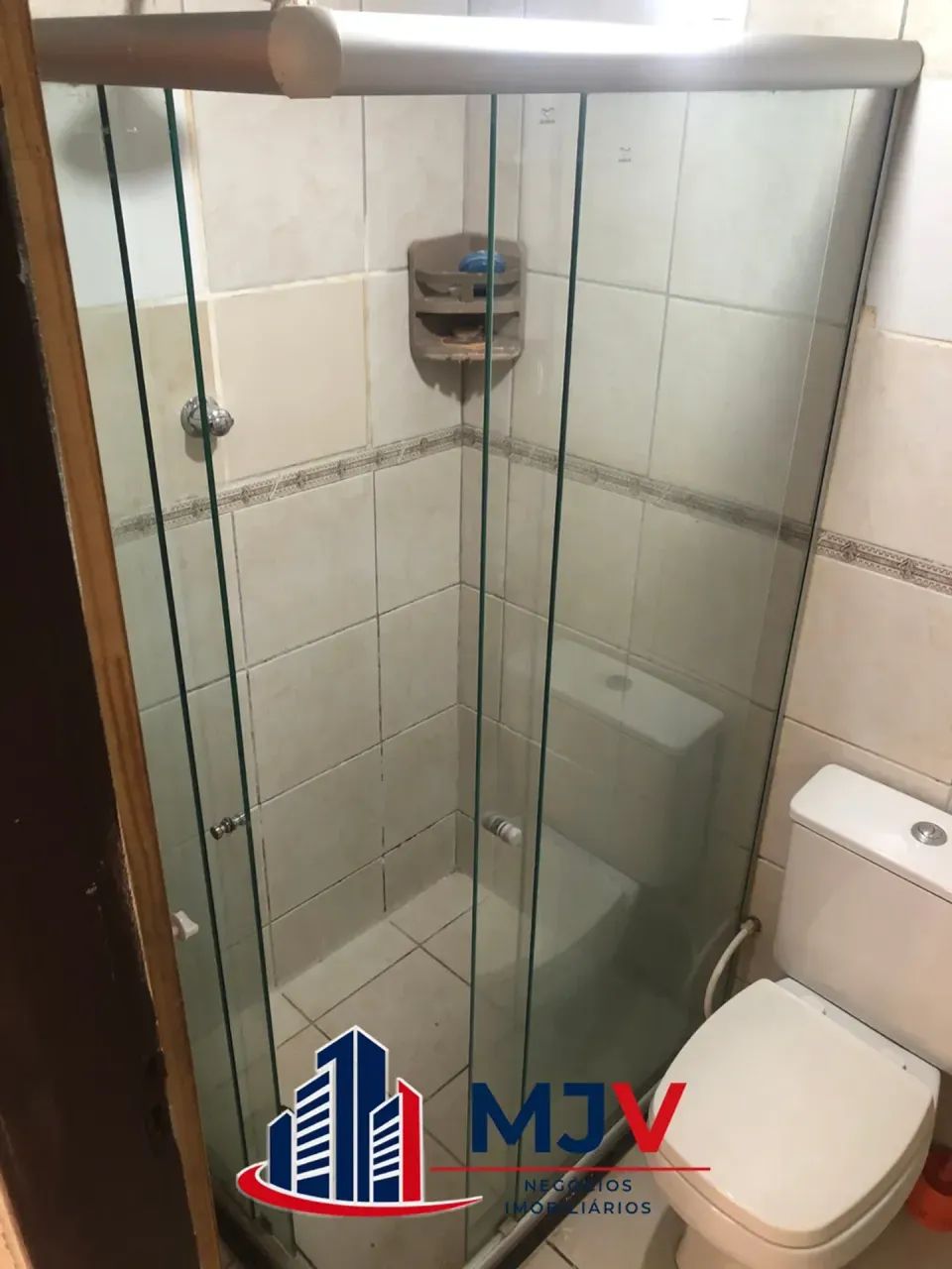 Alugo excelente casa com 4 quartos em Barro Duro - Maceió - AL - Foto 2