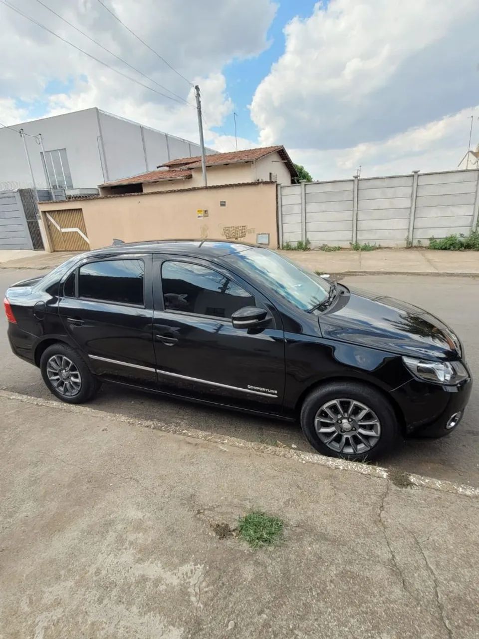 Volkswagen Voyage COMF/HIGHLI. 1.6 T.FLEX 8V 4P 2013