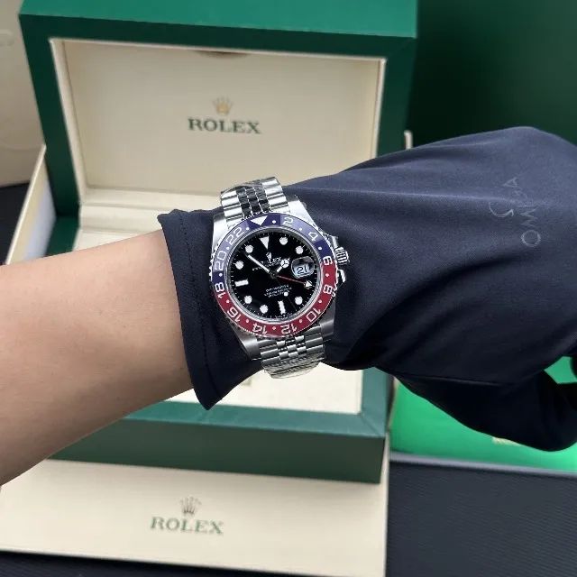  Relógio Rolex GMT Master II 126710BLRO Jubilee, ?Pepsi?RedBlue 40 Milímetros  - Foto 4