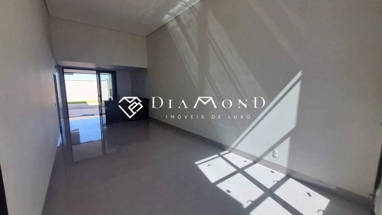 Casa 3 Suítes com Pé Direito Duplo e Varanda Gourmet  Espaço e Conforto! - Foto 4