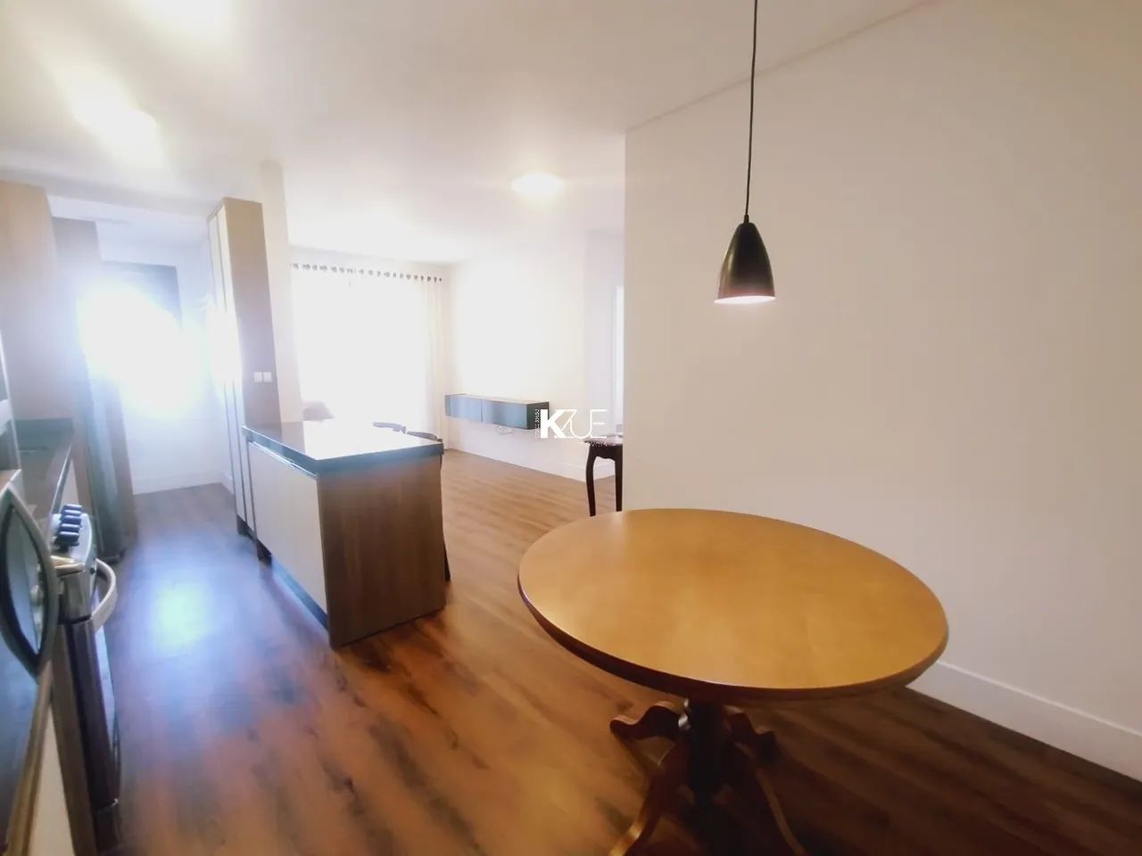 Apartamento mobiliado de 2 dormitórios, sendo 1 suíte, no Bom Abrigo - Foto 2
