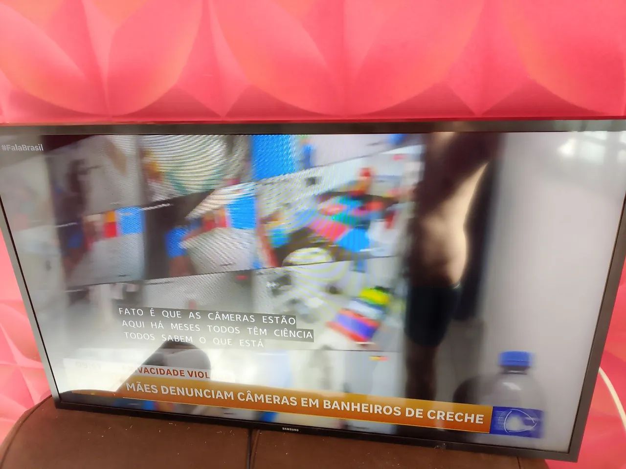 Vendo uma TV 