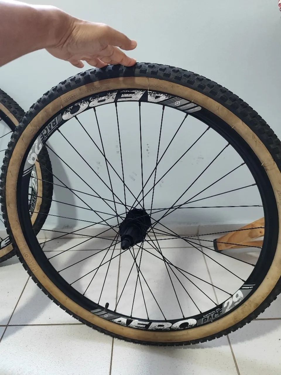 Par de rodas aero completa 