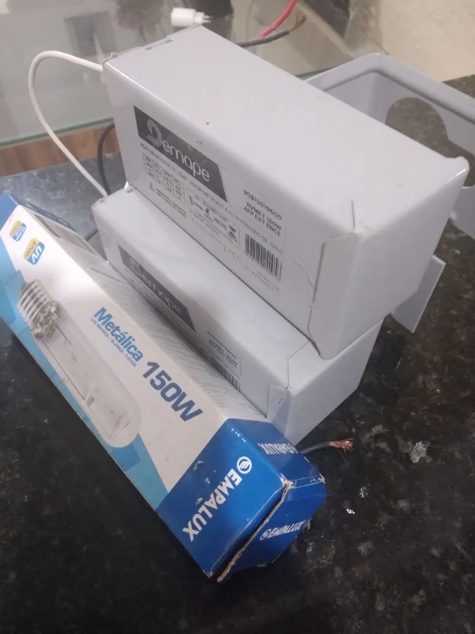 Reator metálico + lâmpada 150W - Foto 3