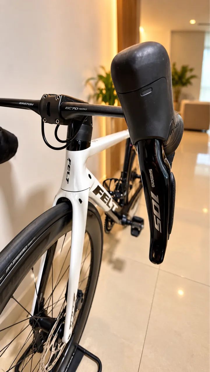OPORTUNIDADE - FELT FULL CARBON + DI2 12V - Foto 2