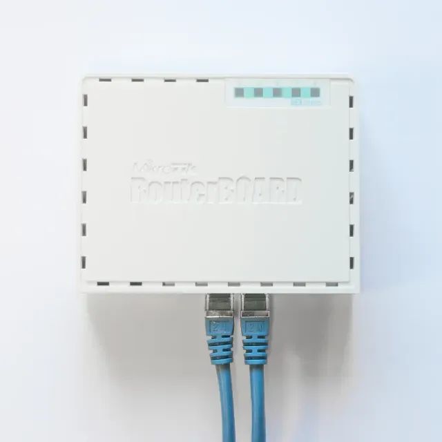 MikroTik hEX RB750Gr3 - Foto 2