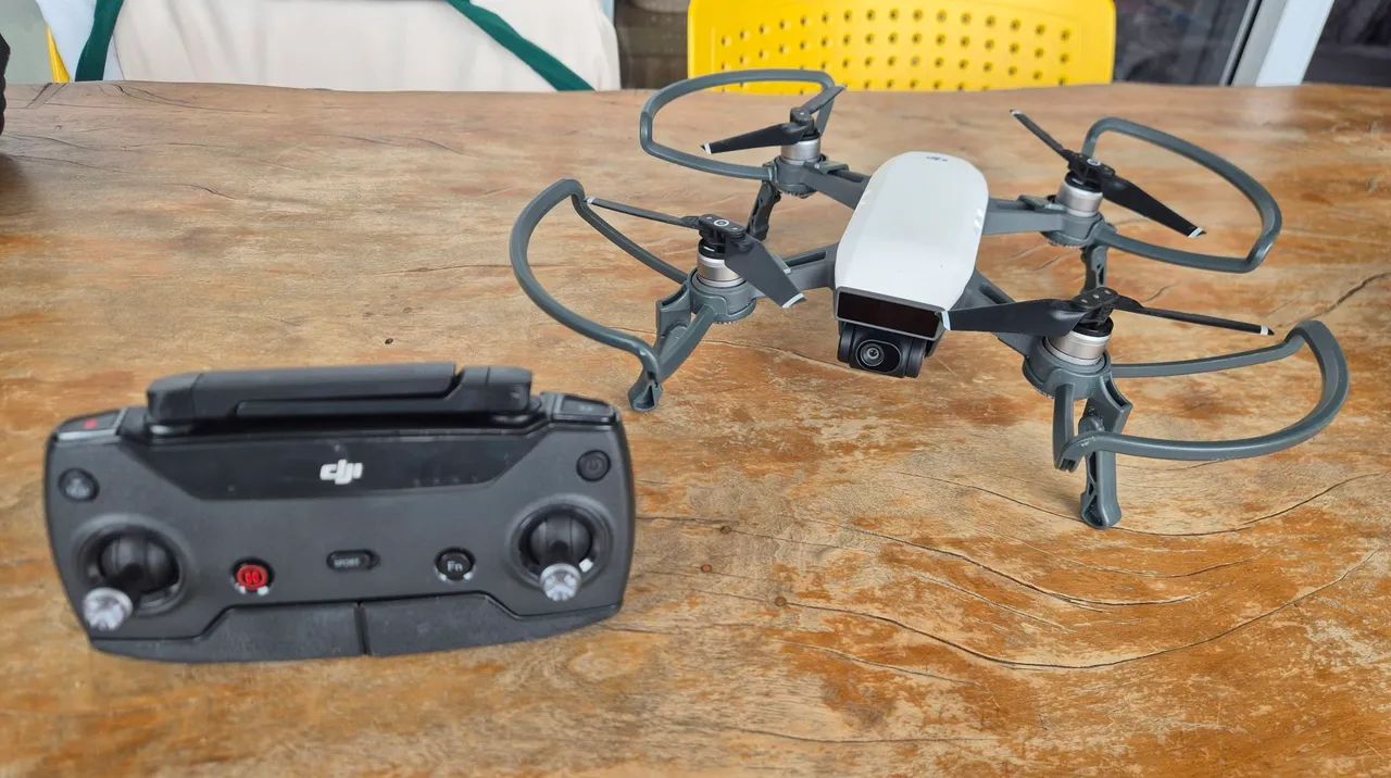 DJI SPARK FLY MORE COMBO + BASE CARREGADORA - Foto 3