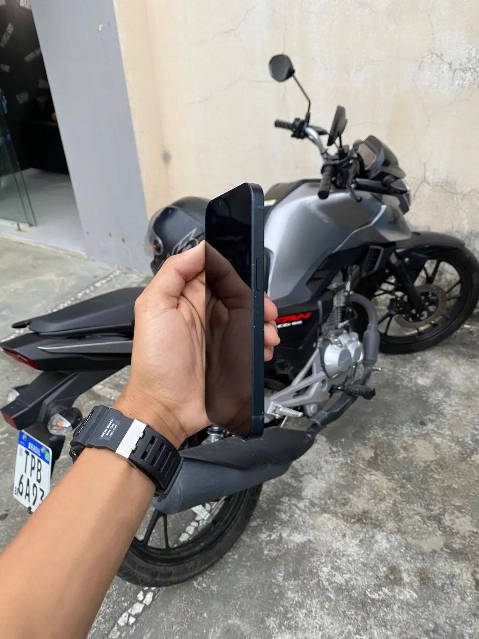 IPHONE 13 