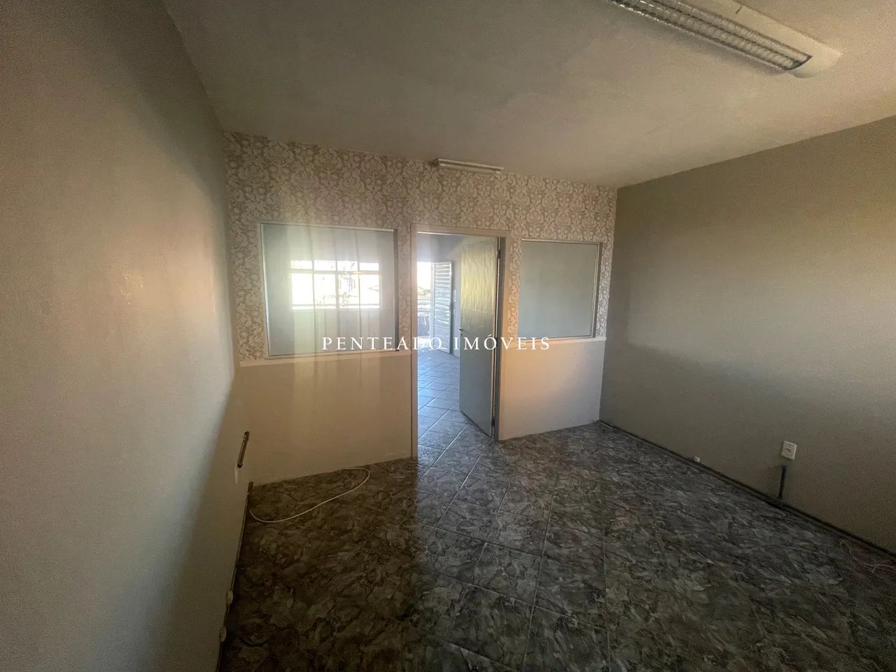 Ponto comercial/Loja/Box para aluguel possui 50 metros quadrados em Niterói - Canoas - RS - Foto 4