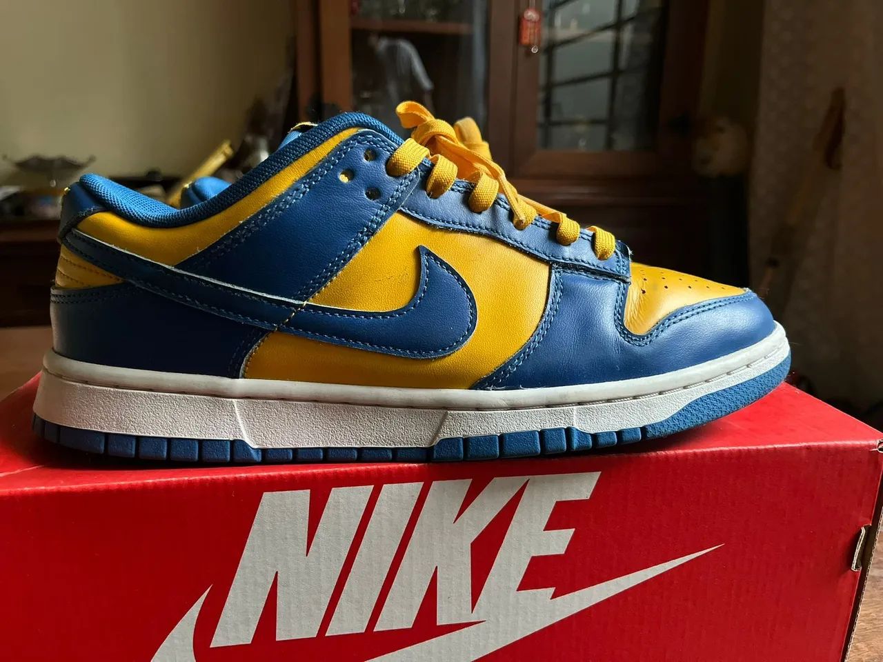 Tênis Nike Dunk Low UCLA - Original - Usado  - Foto 2