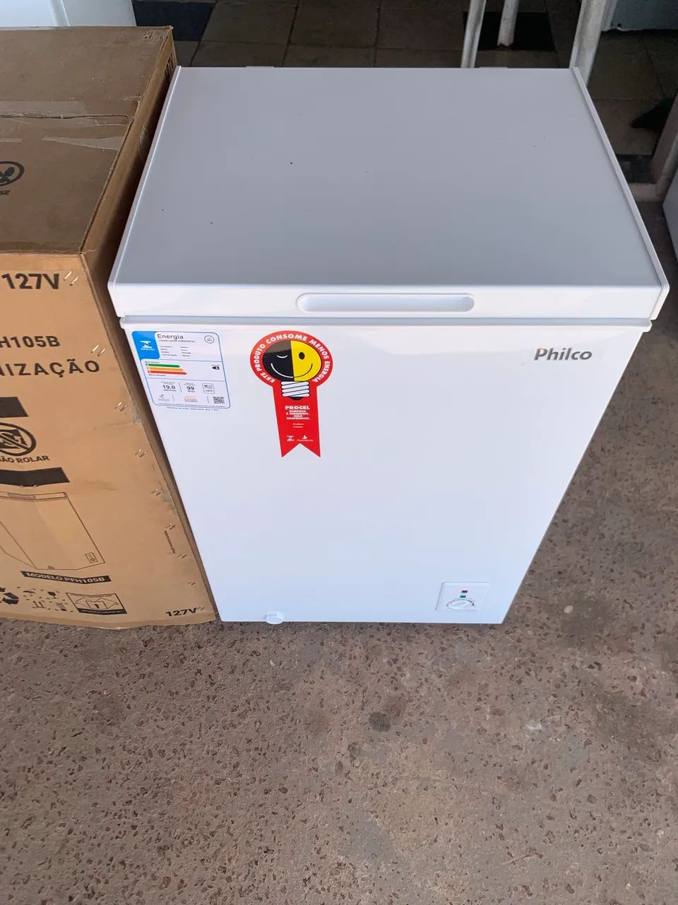 Vendo esse freezer novo na caixa - Foto 3