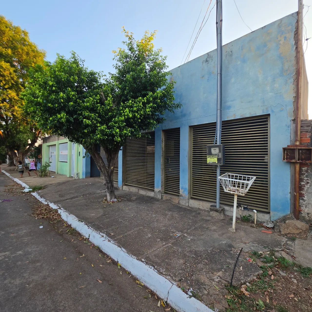 Alugo casa 2/4 com edícula  - Foto 3