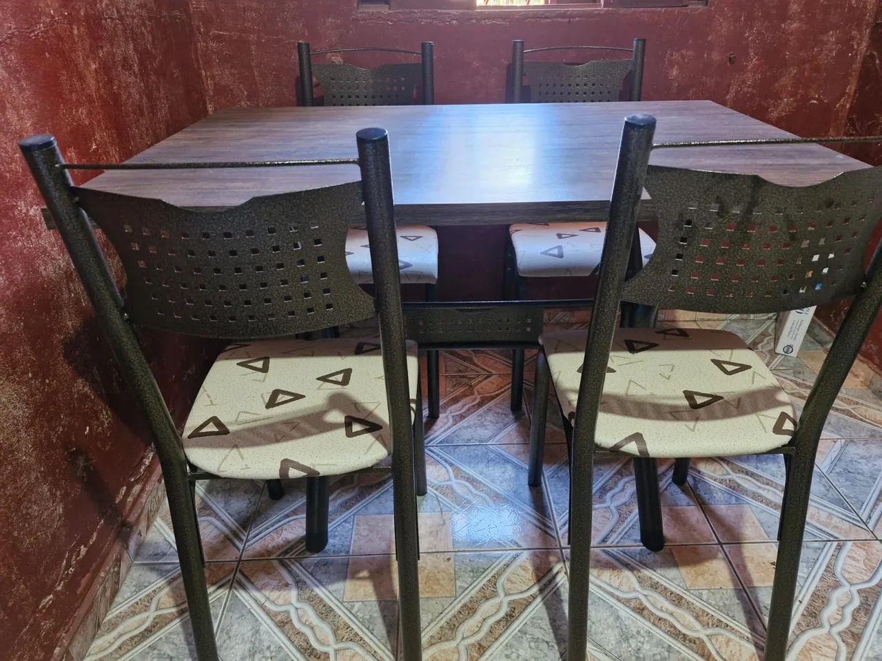 Mesa com 4 cadeiras - Foto 2