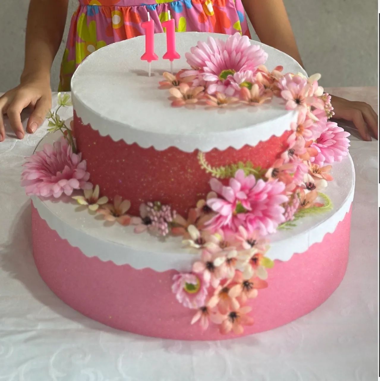 Bolo fake flores 