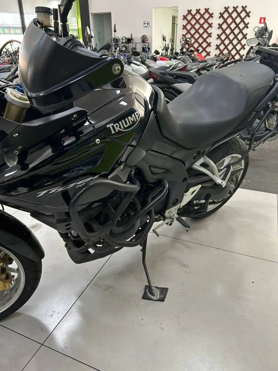TRIUMPH TIGER 1050 - Foto 2