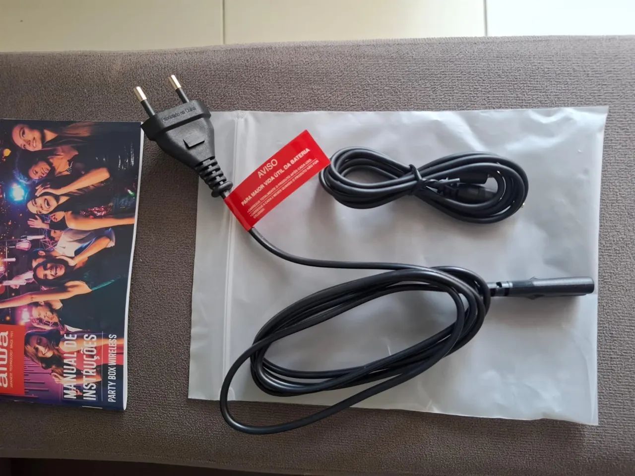 Caixa de Som Aiwa Partybox PB 05 - estilo JBL  - Foto 4