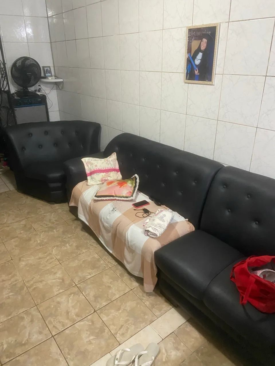 Sofa418478297061140480