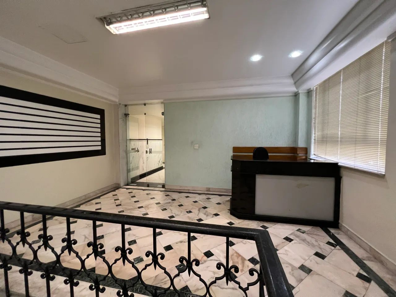 Sala/Conjunto para aluguel possui 260 metros quadrados com 10 quartos