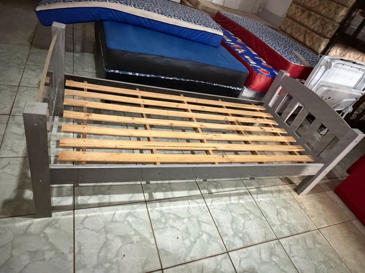 Cama de madeira solteiro  - Foto 4