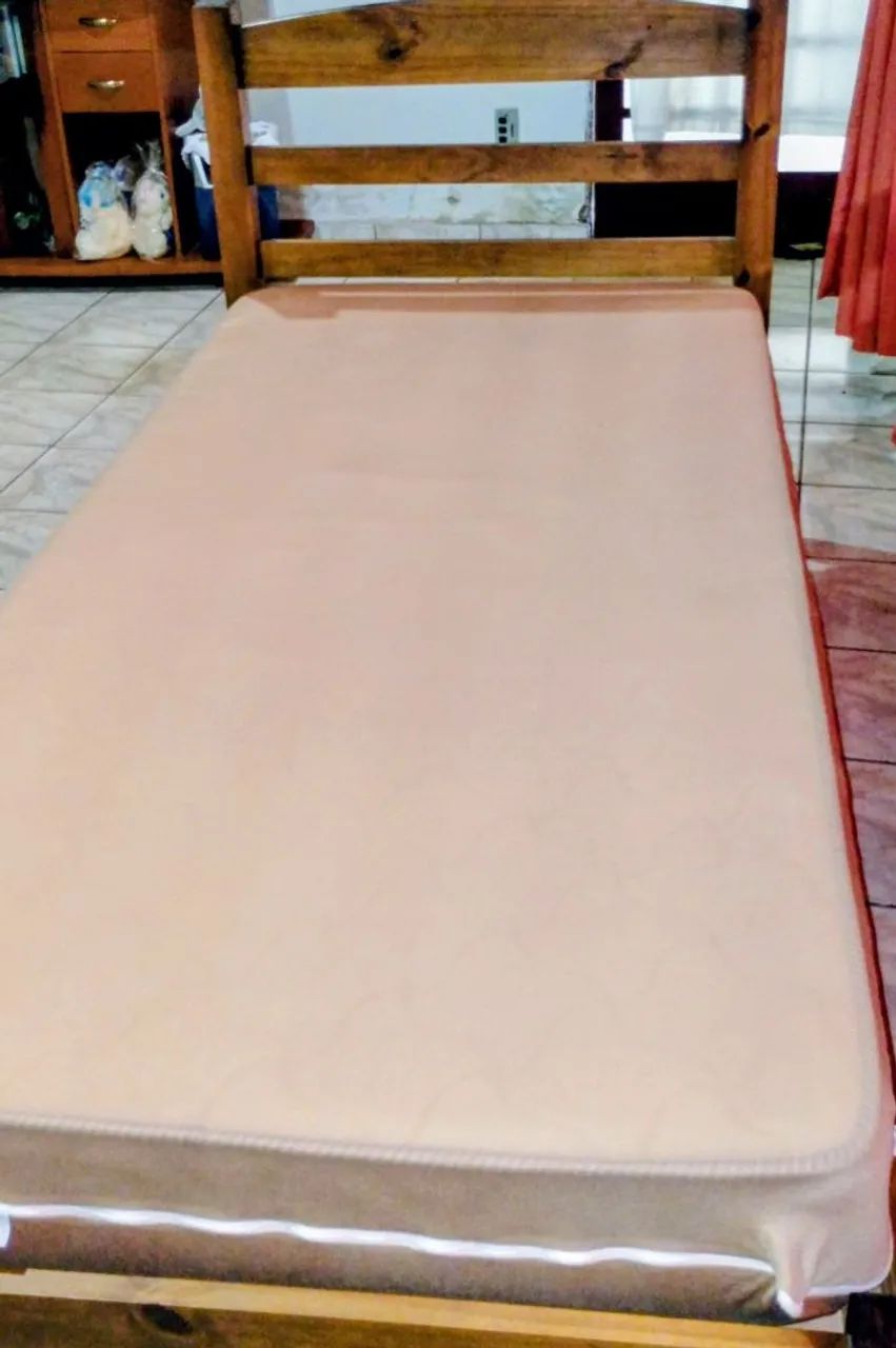 Vendo cama de solteiro - Foto 2