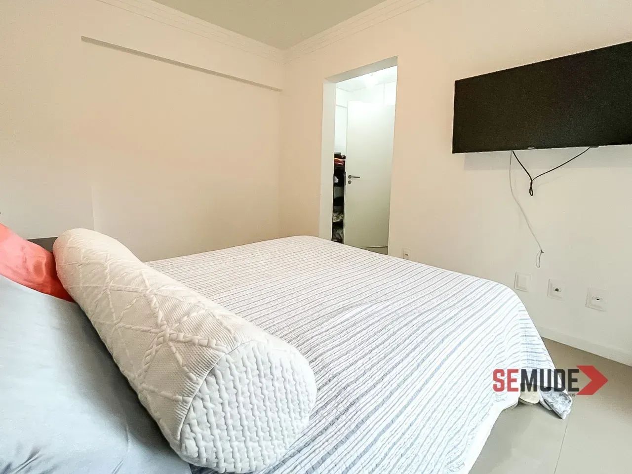 Apartamento 2 dormitórios 2 vagas próximo a UFSC - Foto 10