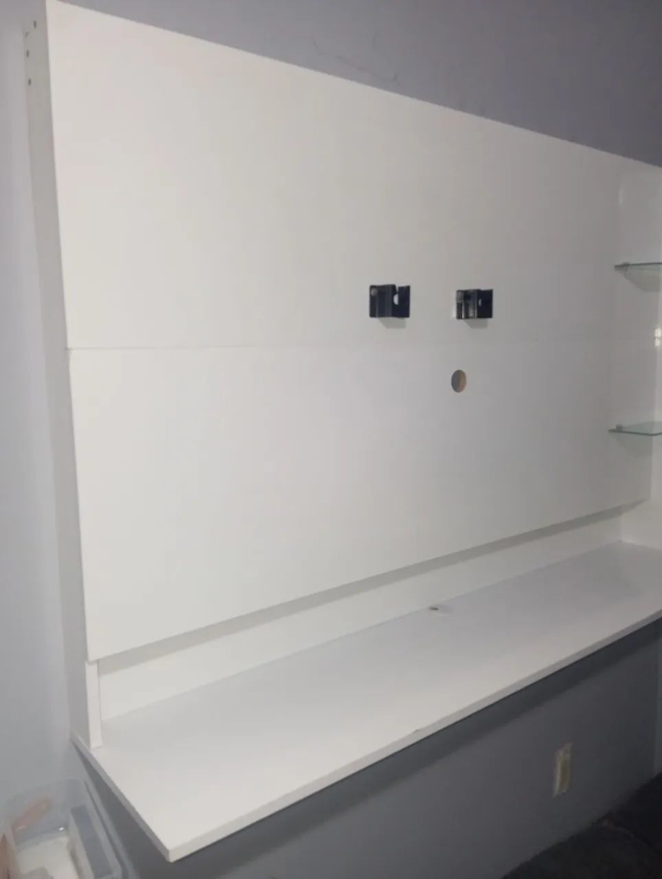 Painel para TV Branco com Prateleira - Conservado