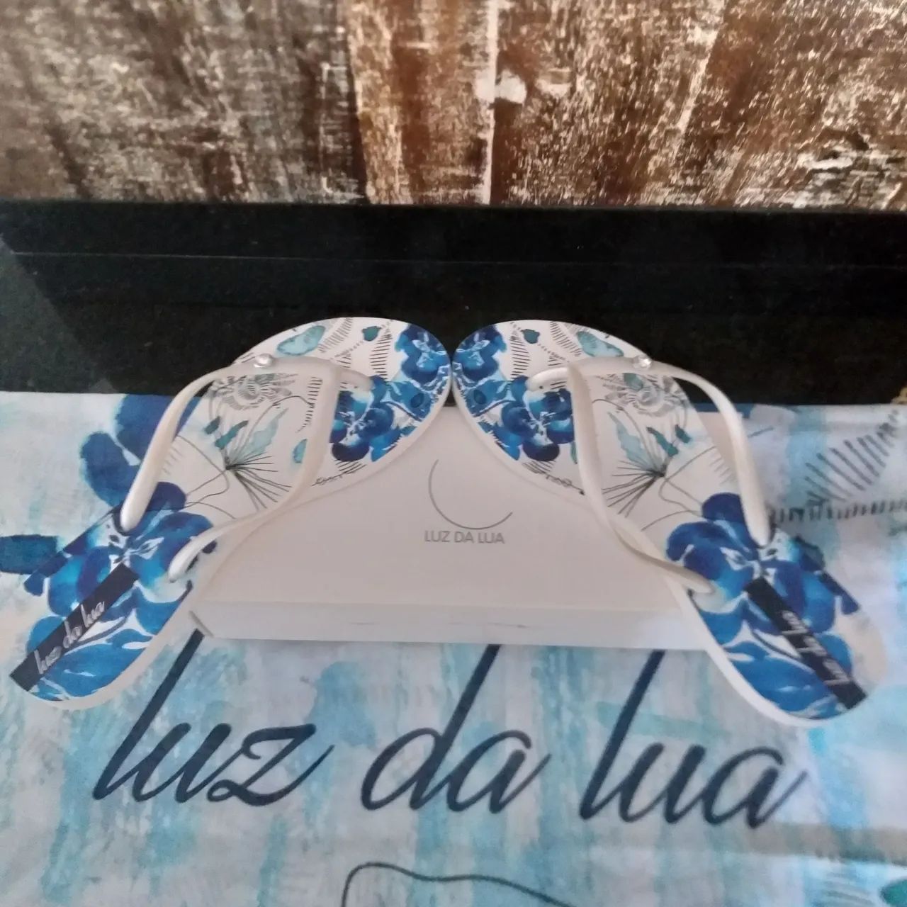 CONJUNTO CHINELO E PAREÔ, MARCA LUZ DA LUA. NOVO.