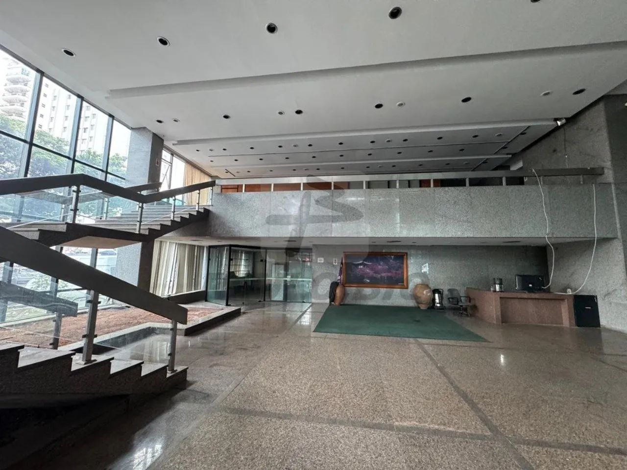 Prédio comercial para vender e alugar no Bairro Santo Amaro em São Paulo - SP