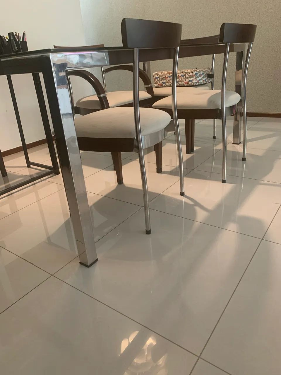 Mesa de Jantar com 6 Cadeiras - Foto 5