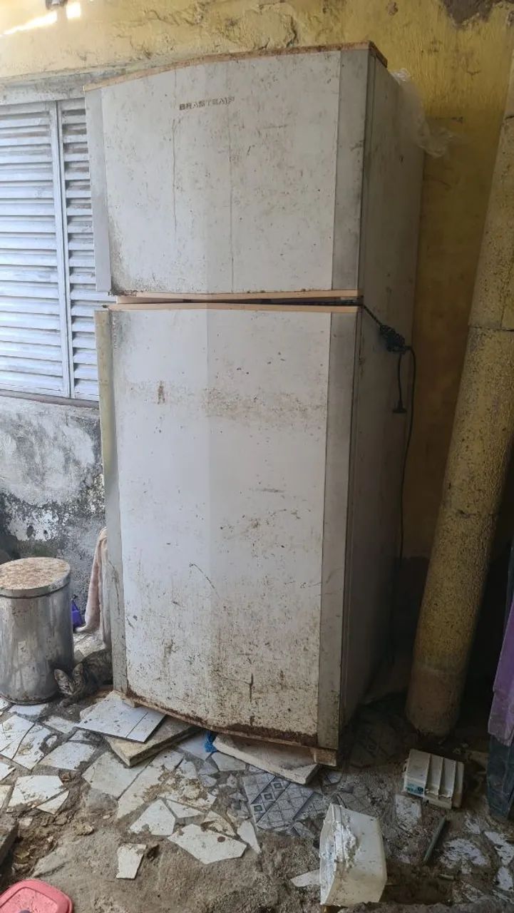 Vendo pra retirada de pecas - Foto 2