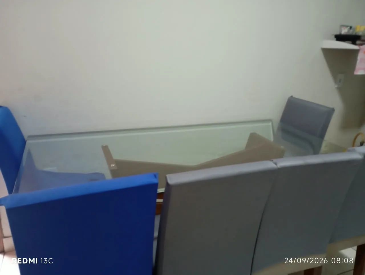 Mesa de vidro com 6 cadeiras - Foto 3