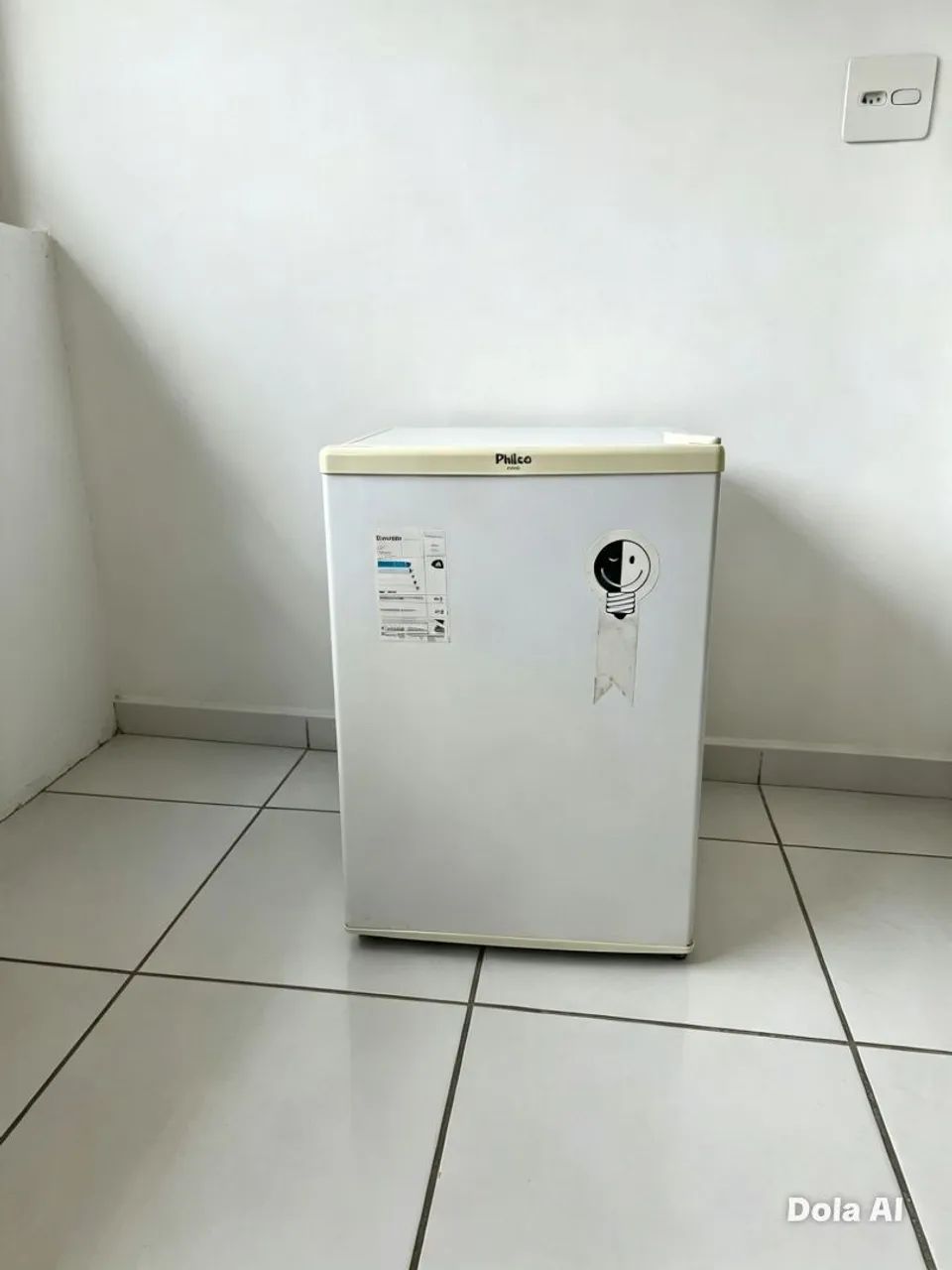 Frigobar PH81N  ,220 v  ,65 lts