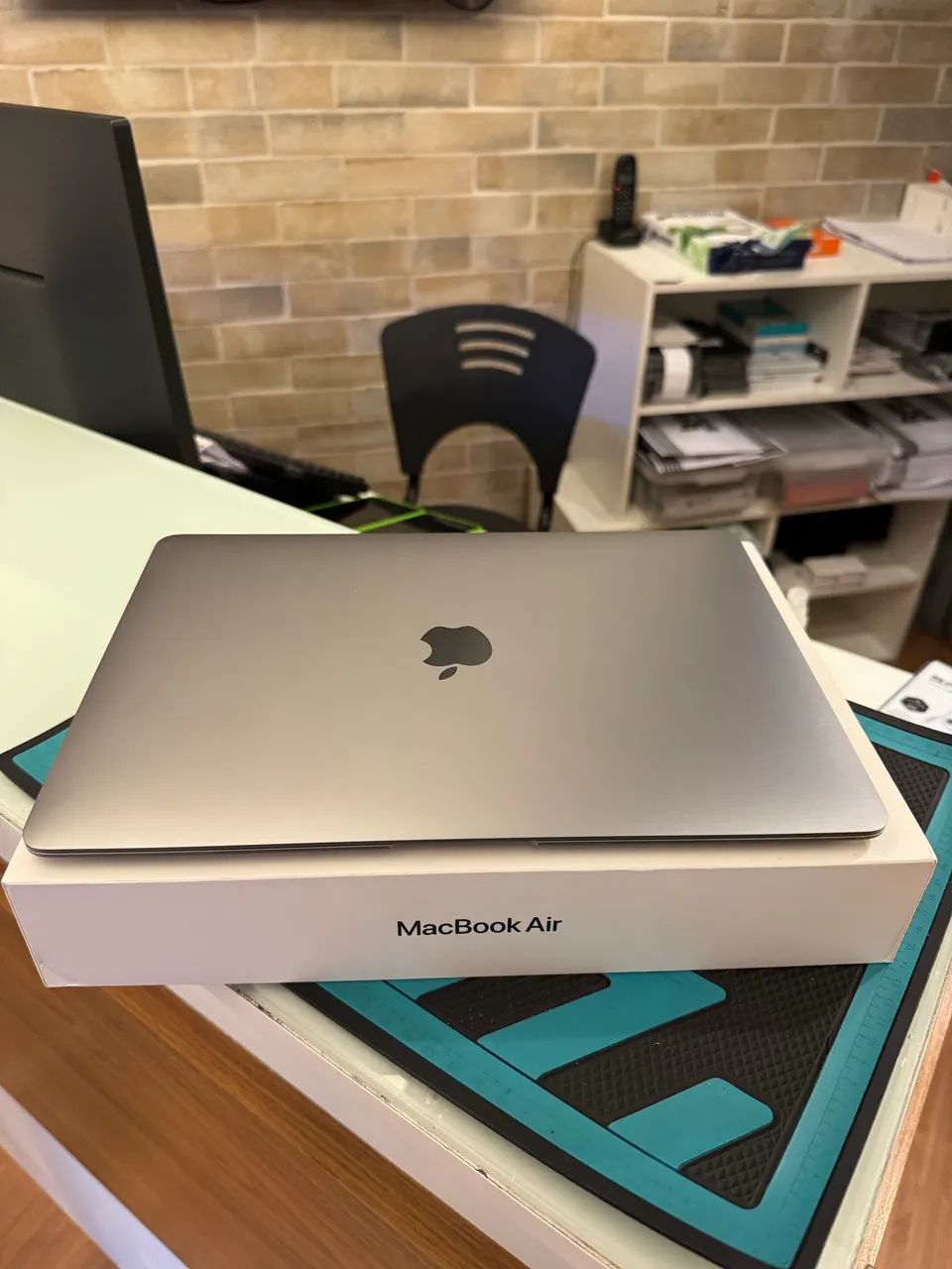 MACBOOK AIR M1 8GB/256GB SPACE GRAY - Foto 3