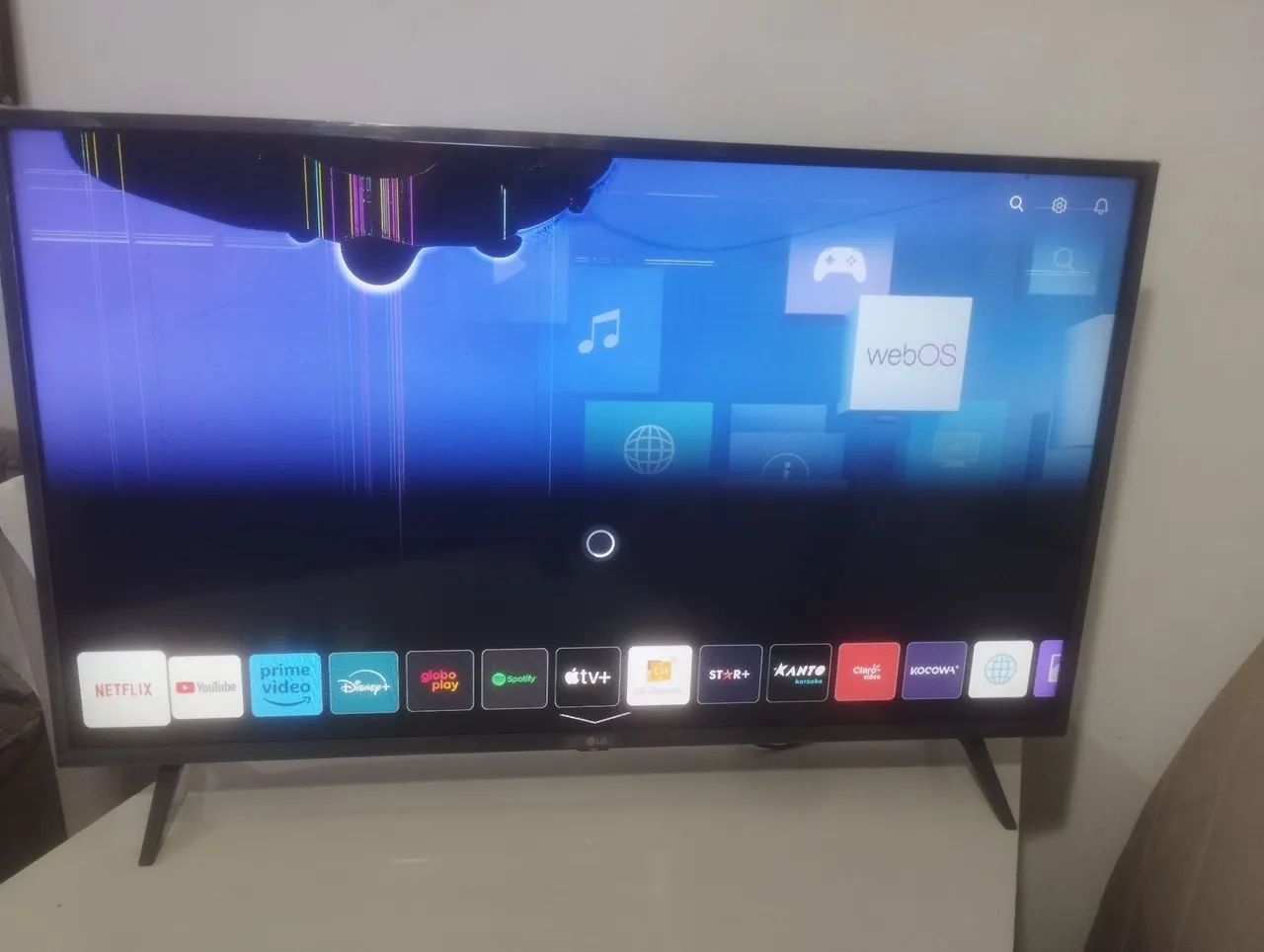 TV LG 43 LM631C0SB TELA QUEBRADA O CRISTAL VAZOU ESTÁ FUNCIONANDO  - Foto 4