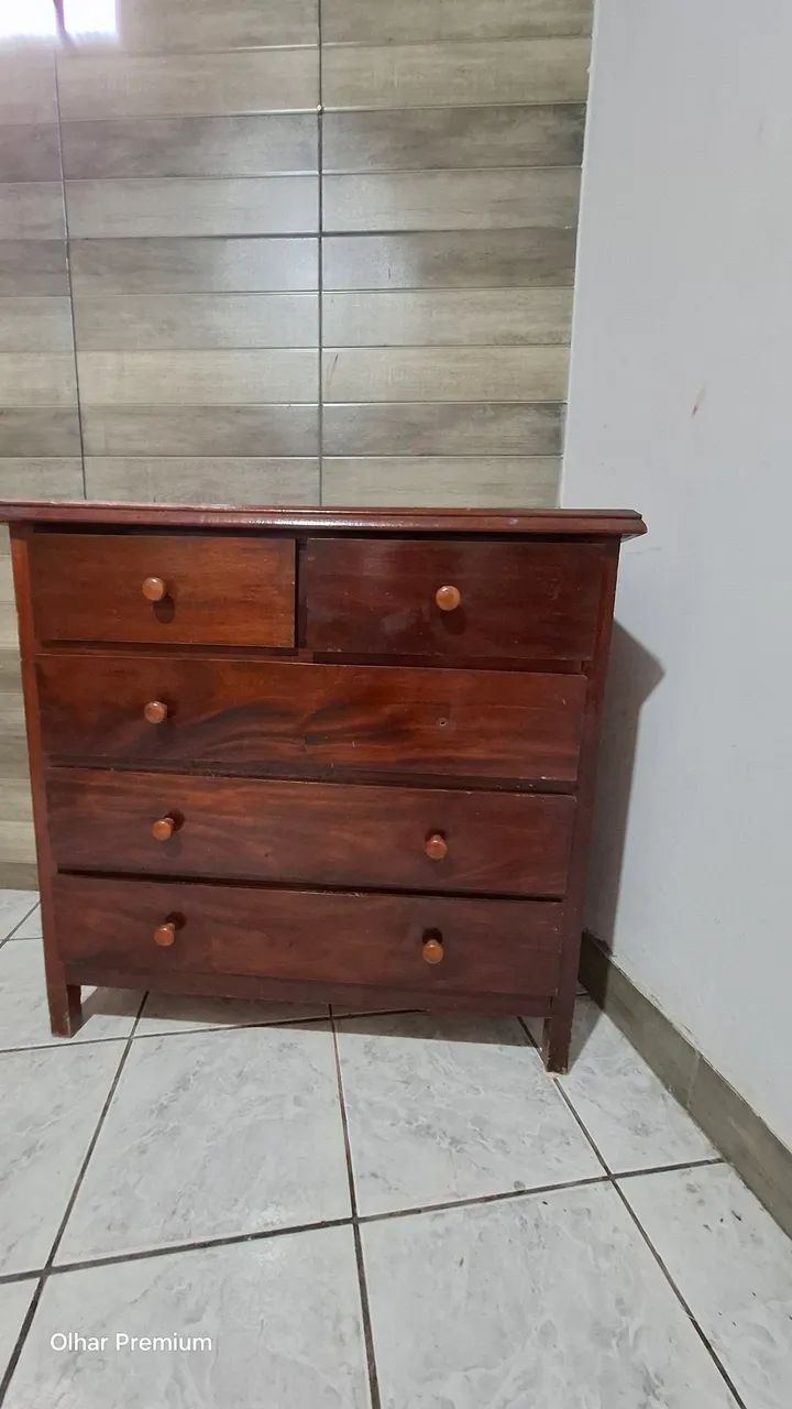 Cômoda de Madeira 