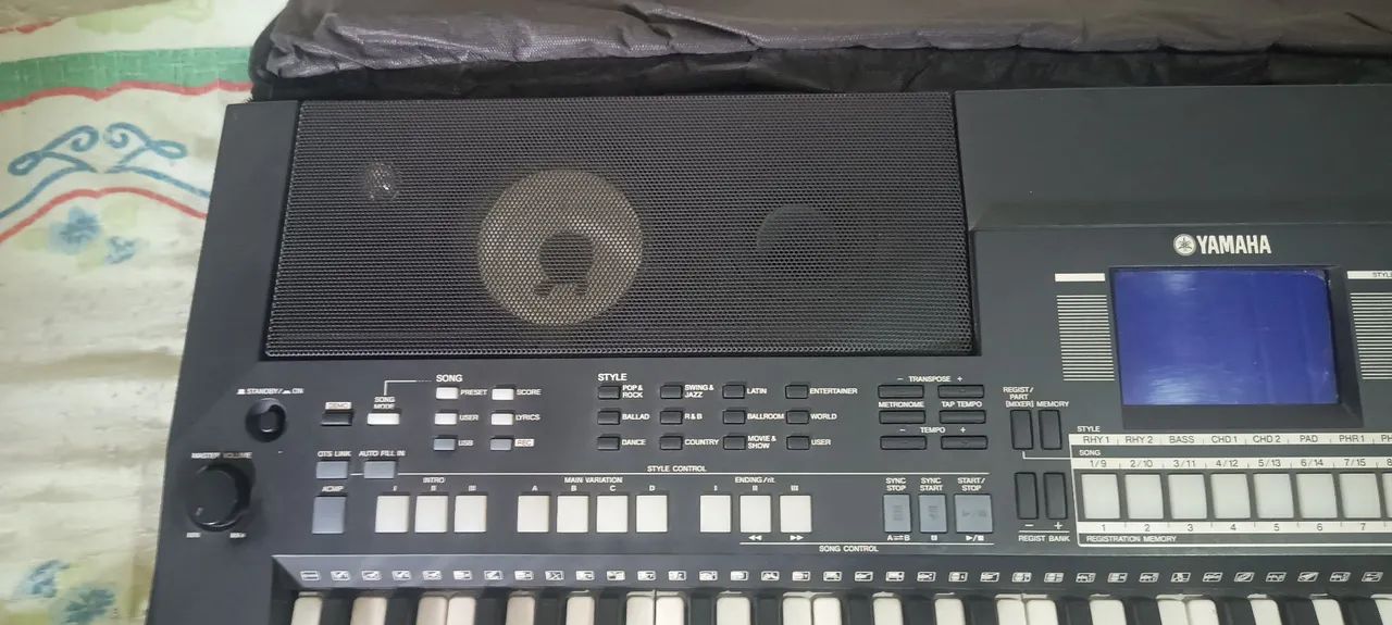 希少YAMAHA SR-550s(1982年) Fender 60th PU搭載 Teclado Yamaha psr S 550 - Instrumentos musicais - Cachoeira da
