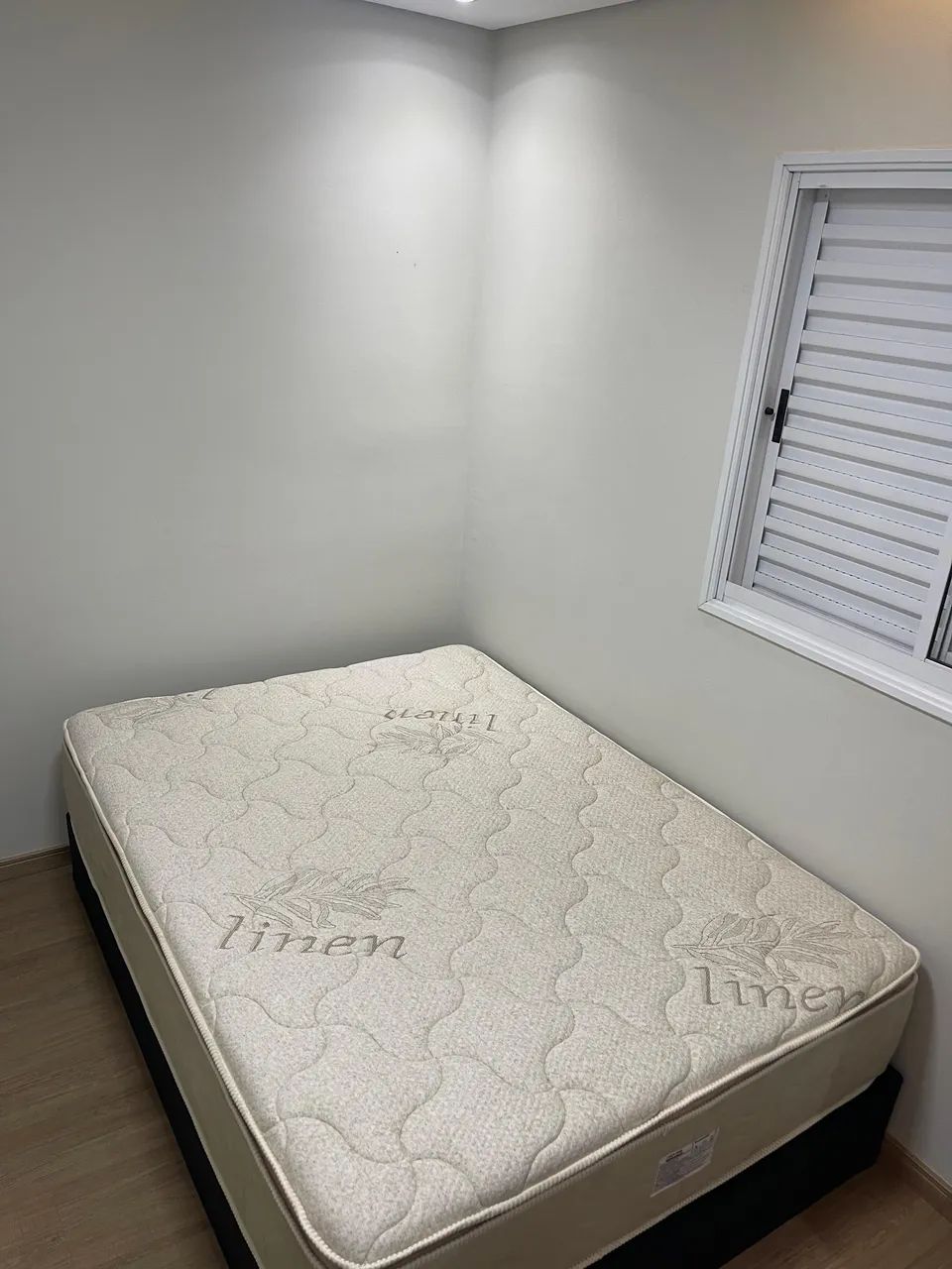 Vendo colchão novo com box nunca usado - Foto 3