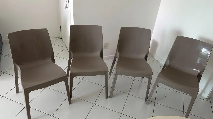 4 Cadeiras de jantar / varanda 