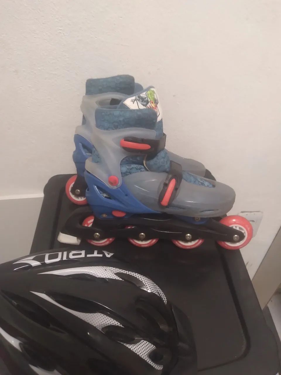 Vendo patins e capacete  - Foto 3