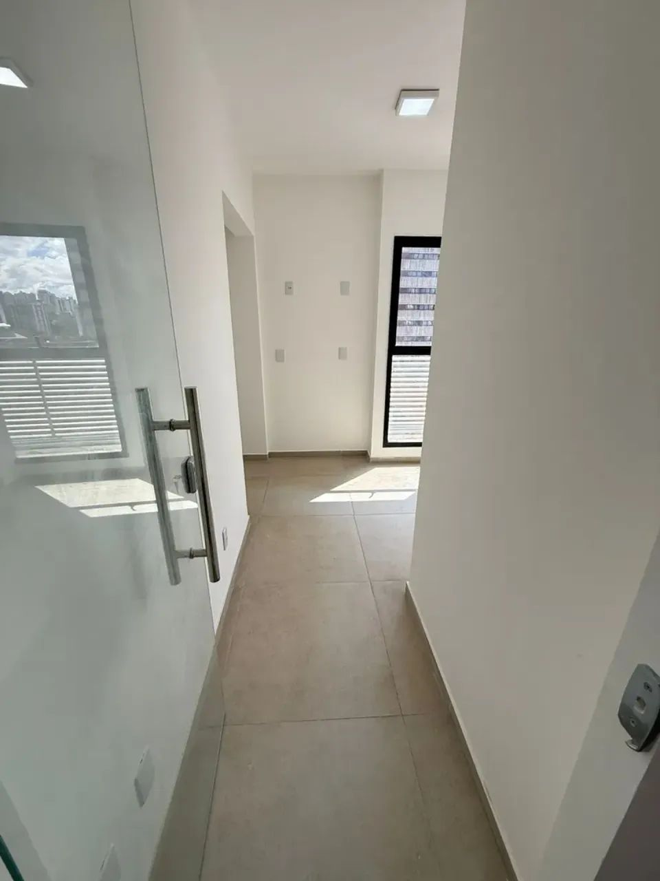 VENDO SALA COMERCIAL PROJETADA  29 M² E VAFA DE GARAGEM| R$ 199.000,00 - Foto 2
