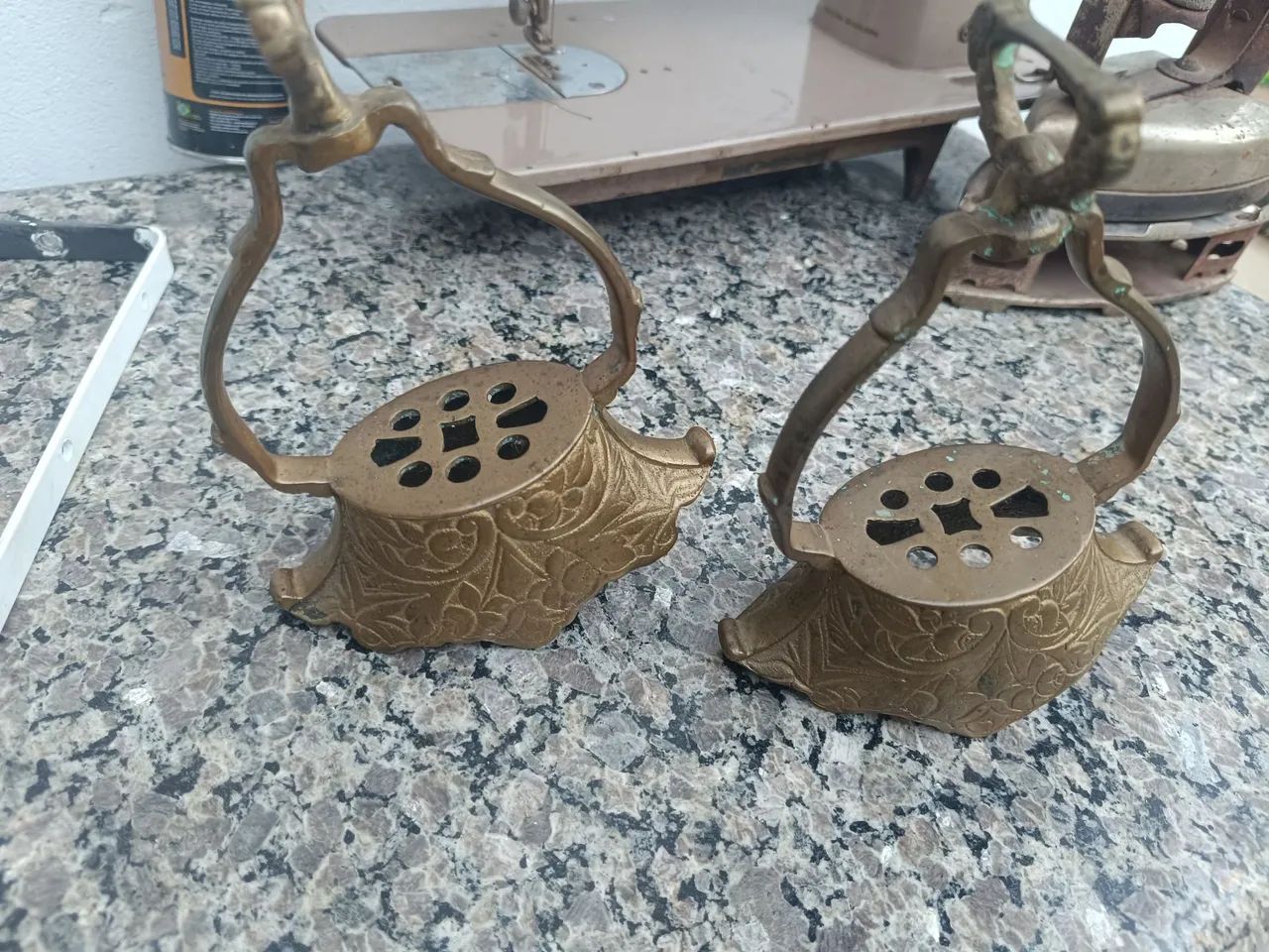 Estribos campana bronze vintage