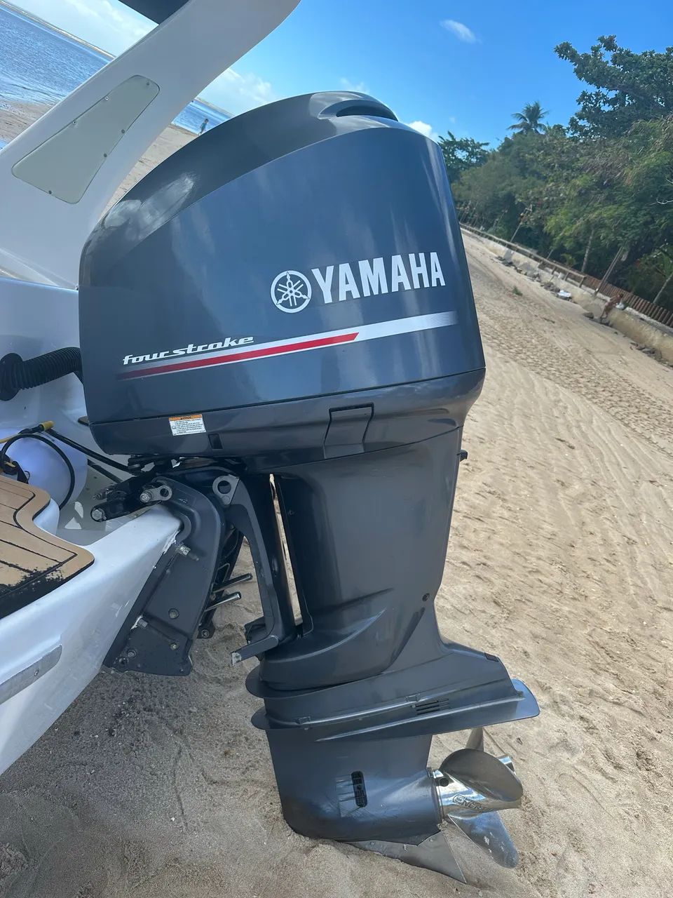 Motor de popa Yamaha 200 hp 4 tempos  - Foto 3