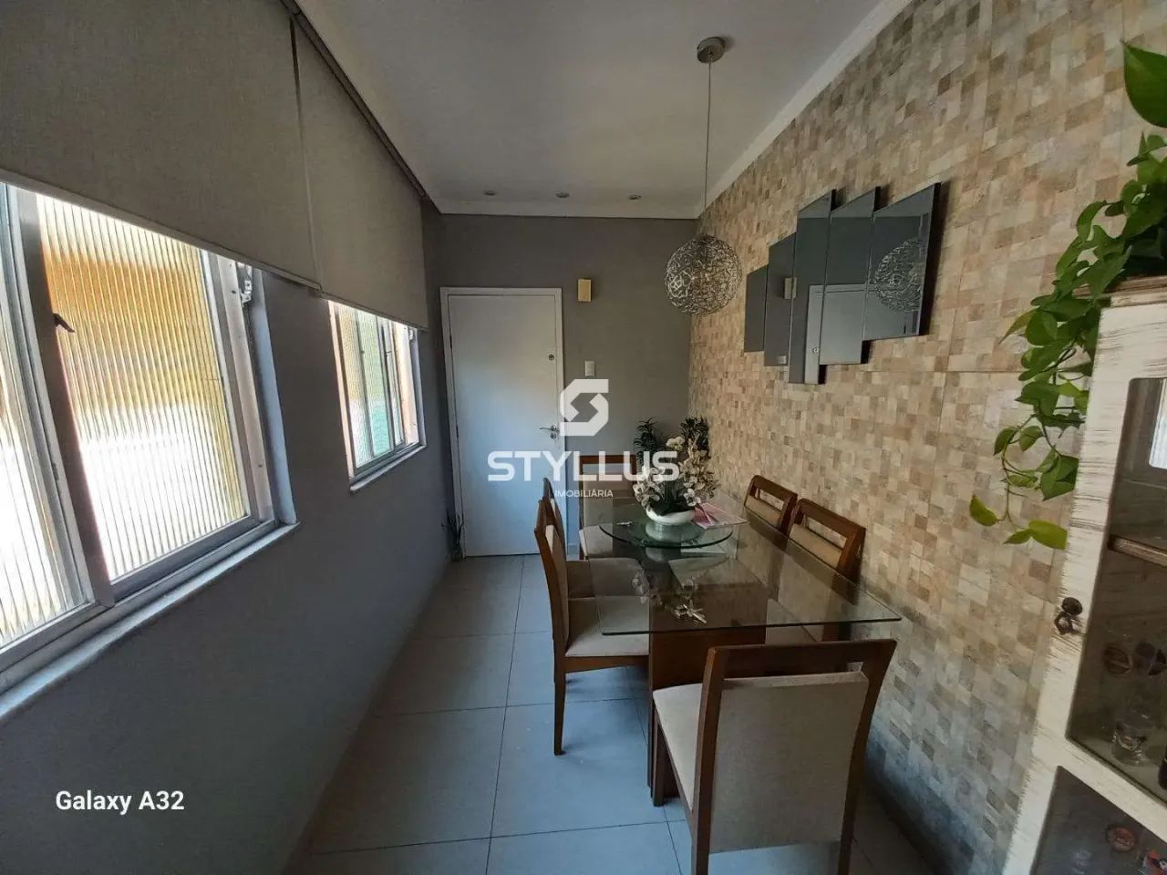 Apartamento Reformado com Varanda e 2 Quartos em Cascadura! M48F - Foto 3