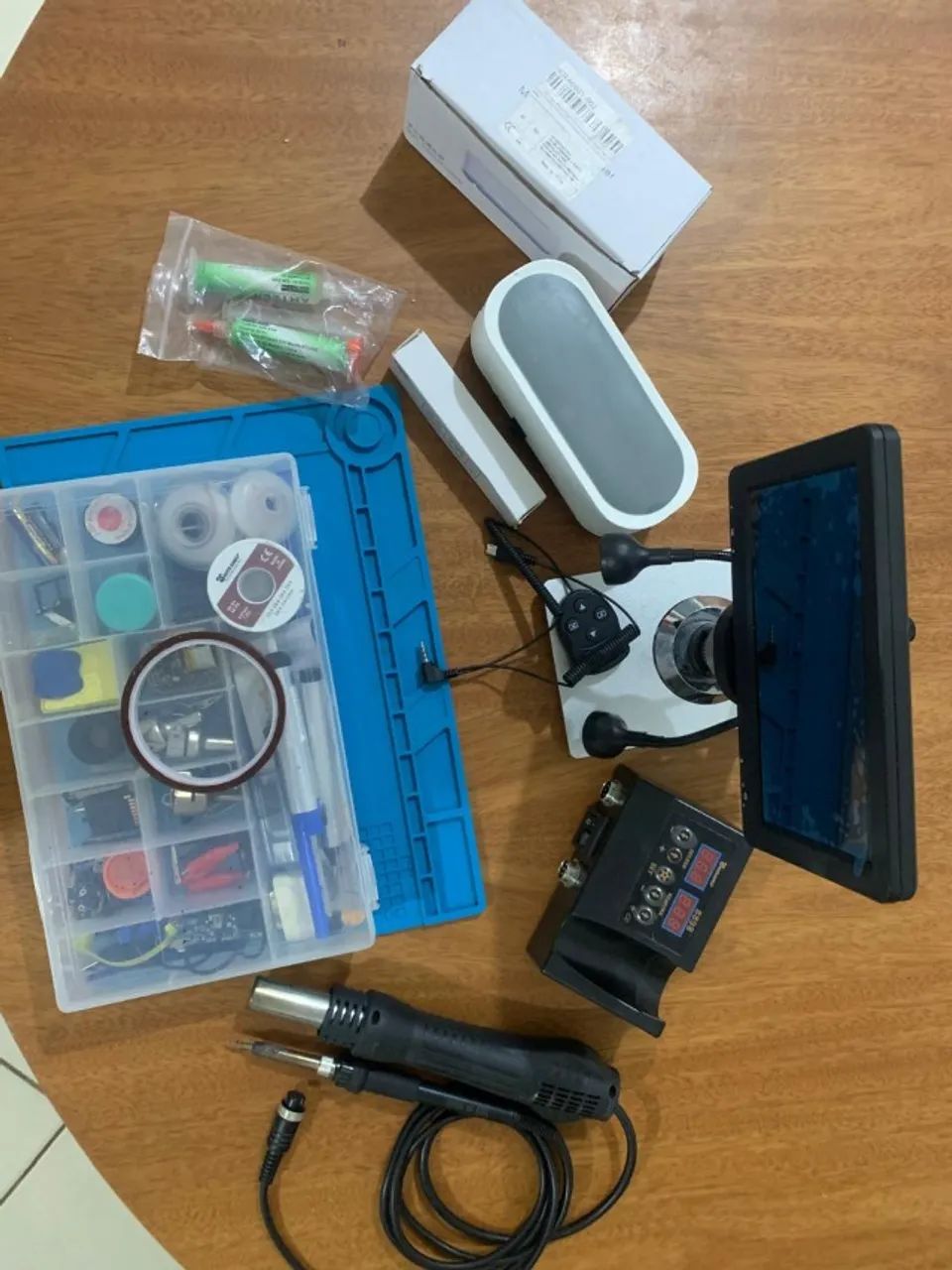 Vendo kit para manuntenção de celular