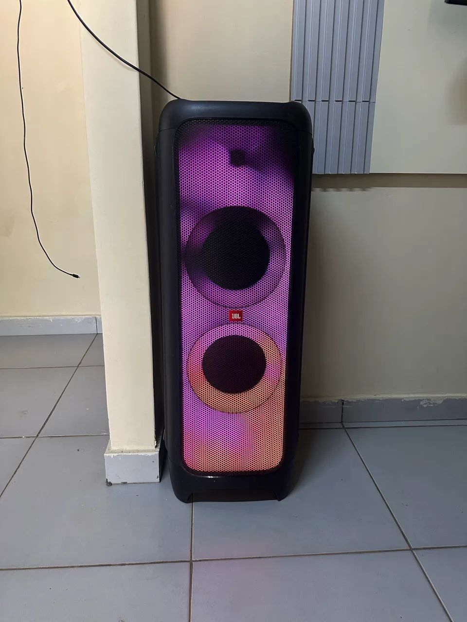 Jbl partybox 1000 / caixa de som