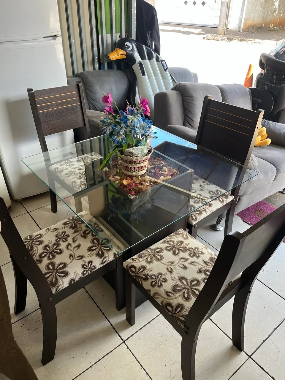 Mesa com 4 cadeiras - Foto 2